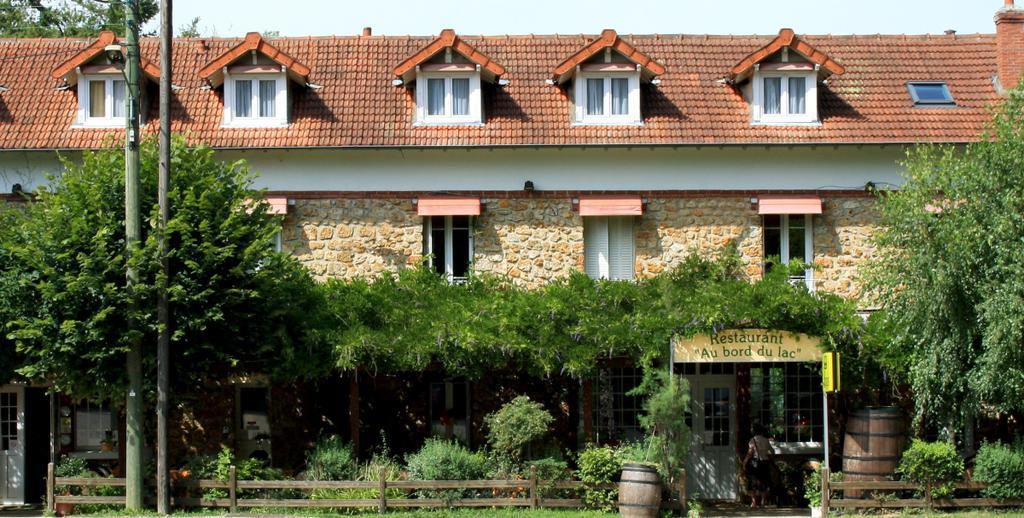 Au Bord Du Lac Hotel Saint-Rémy-lès-Chevreuse Екстериор снимка