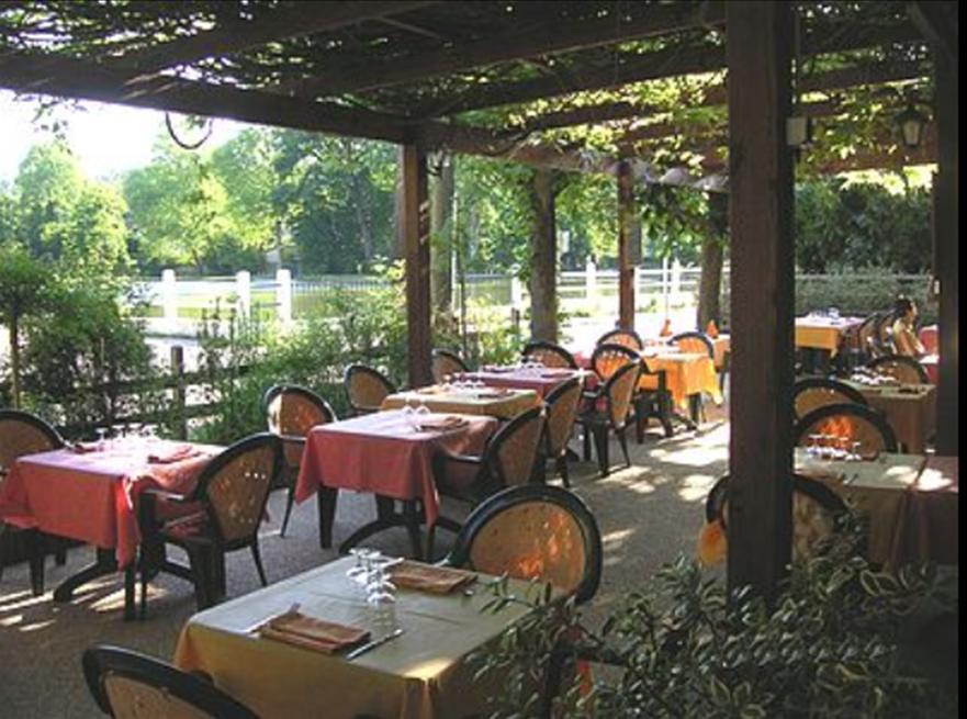 Au Bord Du Lac Hotel Saint-Rémy-lès-Chevreuse Екстериор снимка