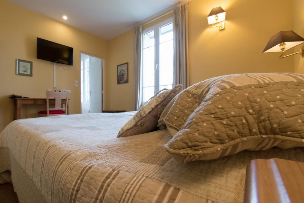 Au Bord Du Lac Hotel Saint-Rémy-lès-Chevreuse Екстериор снимка