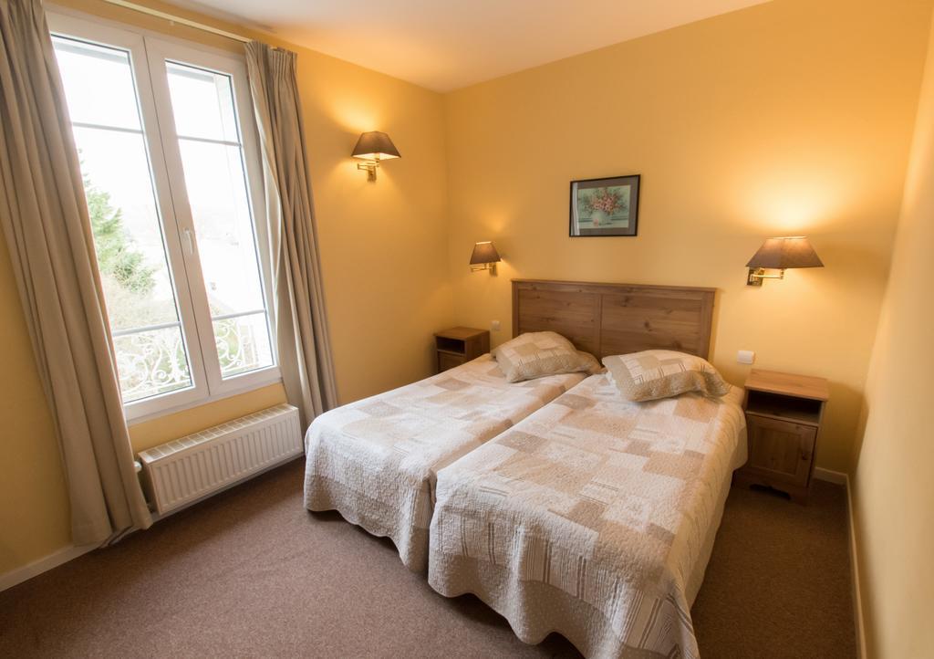 Au Bord Du Lac Hotel Saint-Rémy-lès-Chevreuse Екстериор снимка